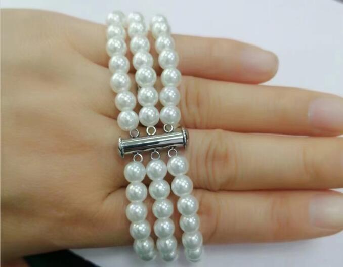 magnetic clasp with loop